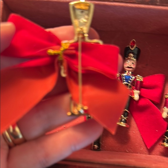 Nutcracker Soldier Brooch Set with Red Bows - Picture 2 of 3